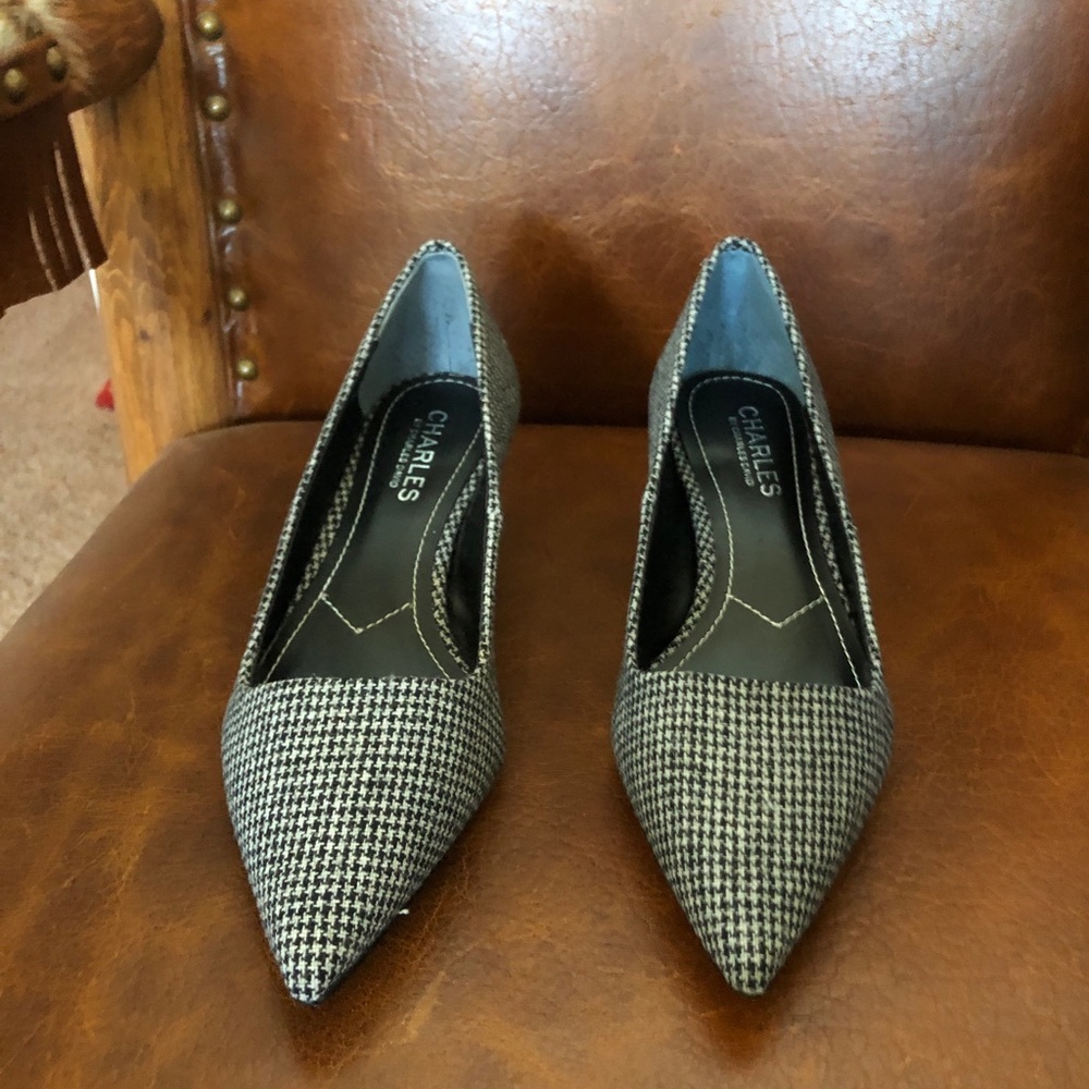 Charles David kitten heels